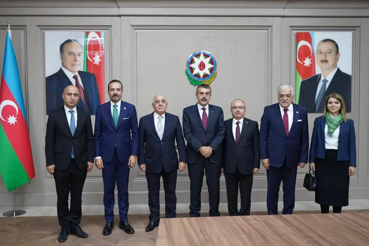 Azerbaycan Başbakanı Asadov, Bakan Tekin’i ağırladı