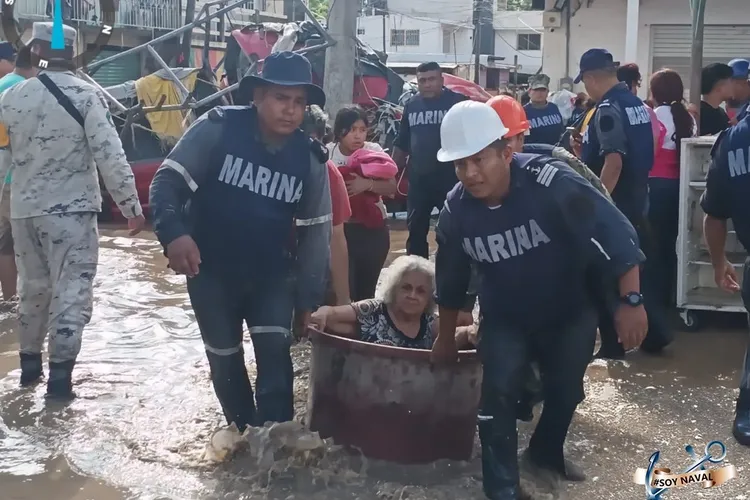 Meksika’da sel: Ölü ve yaralılar var! Meksika Donanması binlerce kişiye yardım ulaştırıyor