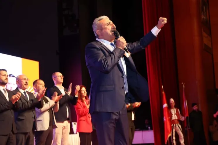 CHP Bursa’da Nihat Yeşiltaş güven tazeledi