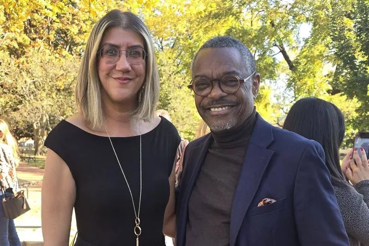 Beyaz Saray’da sürpriz karşılaşma… Aynı noktada haber sundular