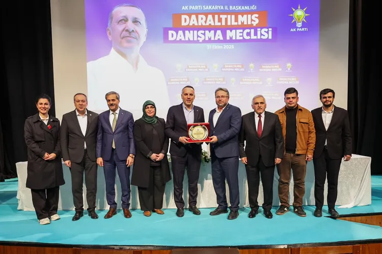Sakarya’da Başkan Alemdar, İl Danışma Meclisi’nde hizmetleri anlattı