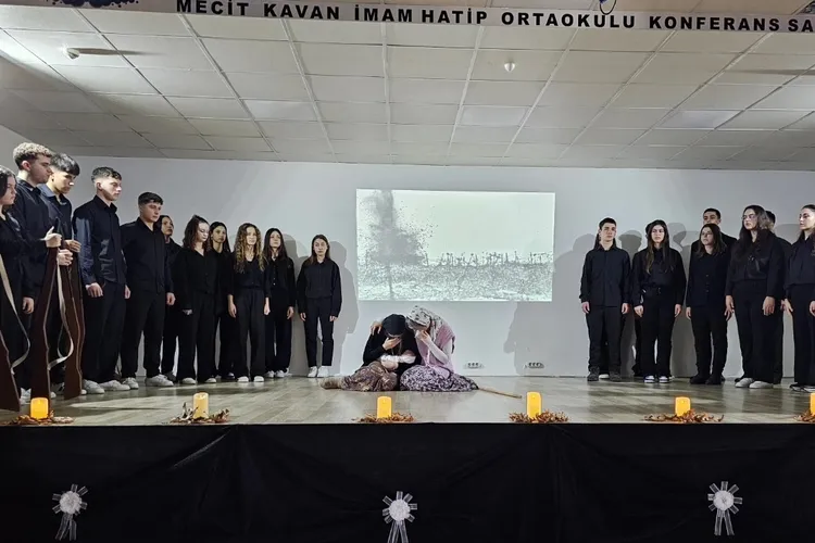 Gazi Mustafa Kemal Atatürk Gölcük’te şükran ve minnetle anıldı