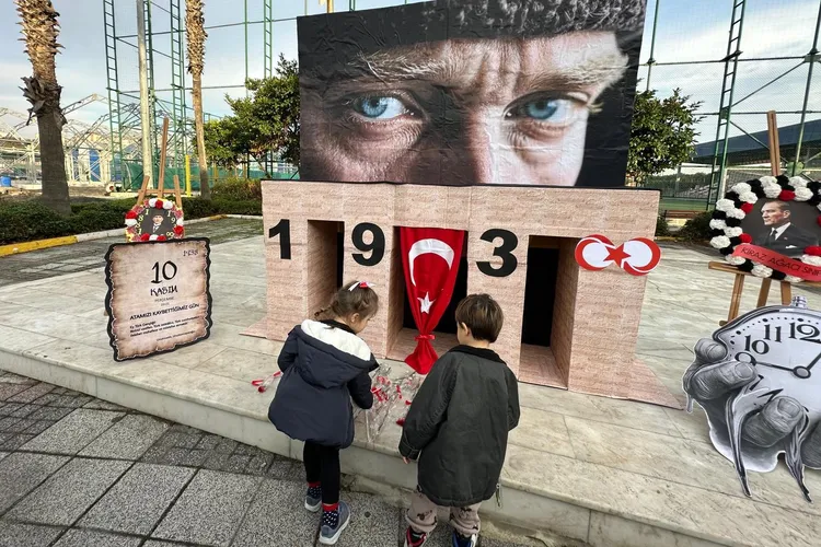 İstanbul Bakırköy 10 Kasım’da Ata’sını andı